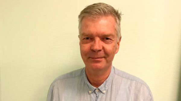 Kirurger på Aarhus Universitetshospital skifter skalpel ud med computermus for en tid