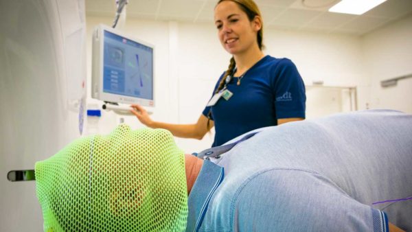 Første patient er behandlet med partikelterapi