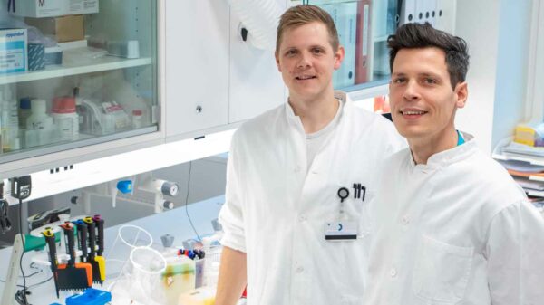 Morten Aagaard Nielsen (tv.) sammen med Tue Wenzel Kragstrup, AU